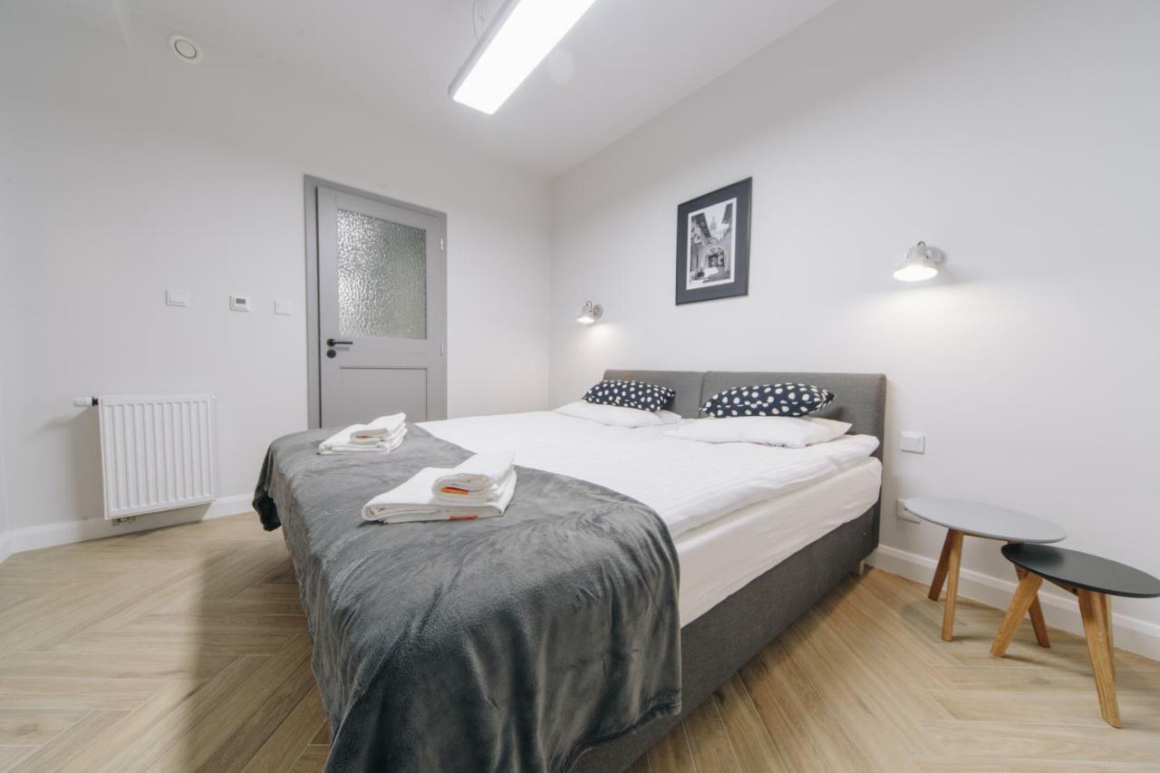 M5 Main Square Stylish One Bedroom Apartment Krakau